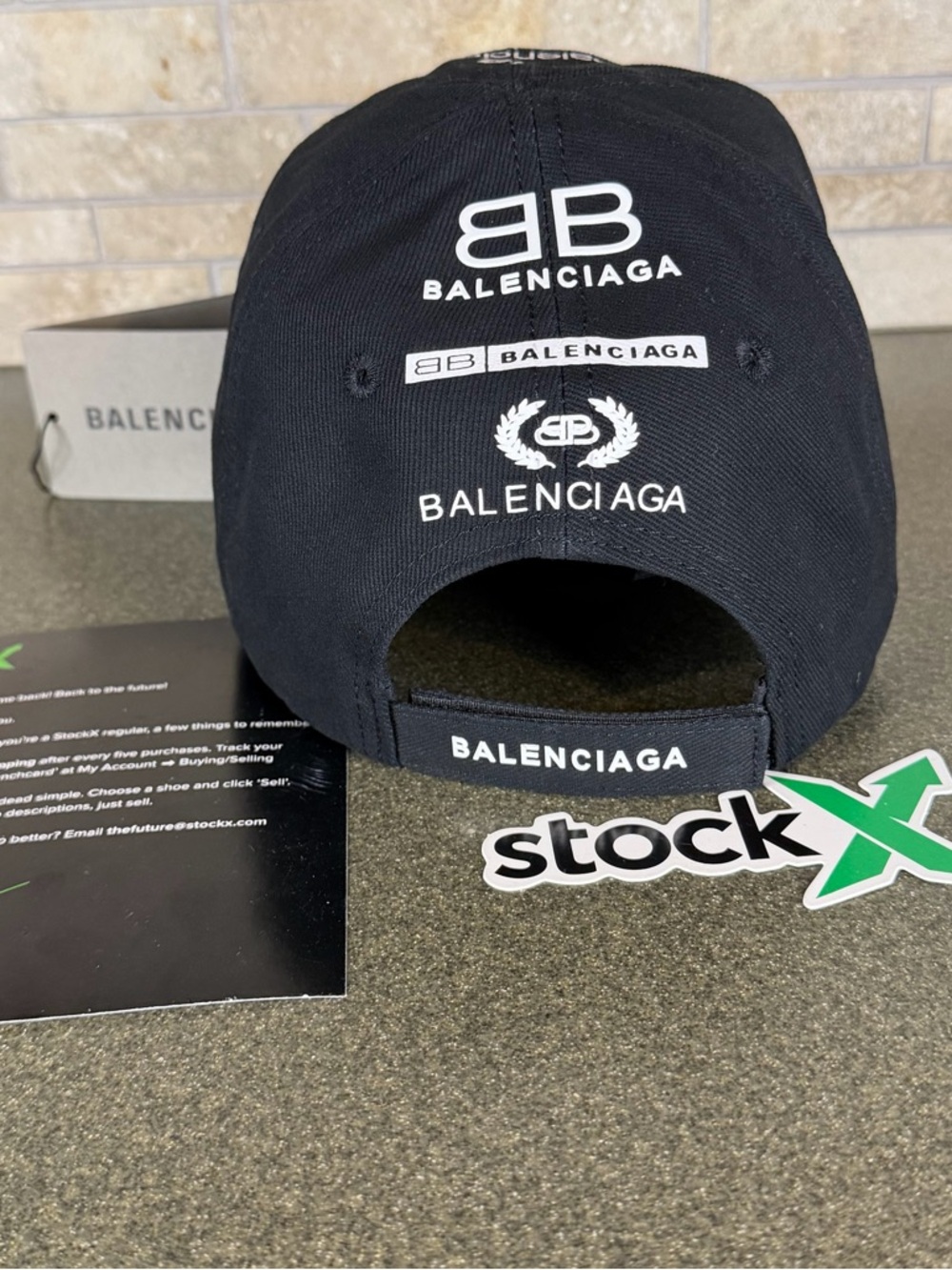 Balenciaga Rare Cap Men's Black Logo-Print Baseball Cap - Picture 3 of 5